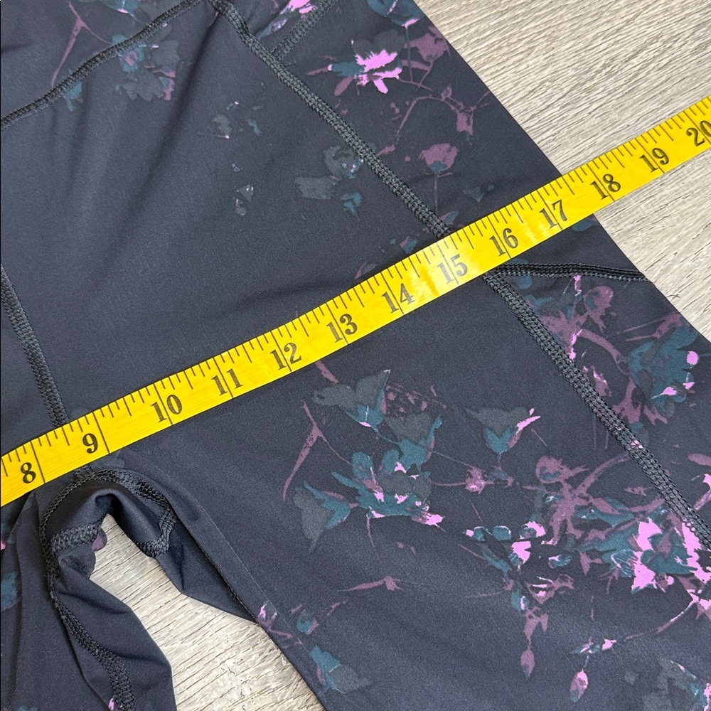Sweaty Betty Zero Gravity Full Length Leggings Daisy Floral Print Black Large - Picture 8 of 10